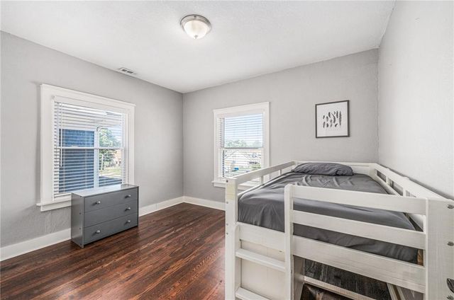 2824 Tracy Avenue, Kansas City, MO 64109
