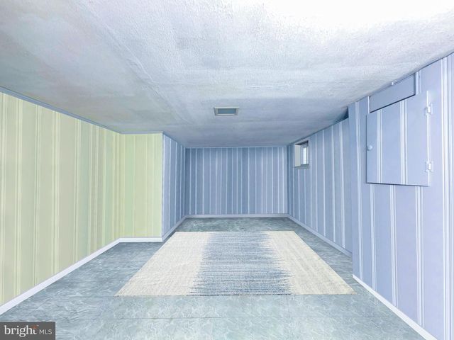 408 44TH ST NE, Washington, DC 20019