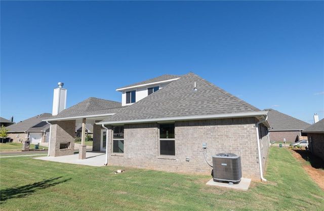 809 Sandgrass Road, Choctaw, OK 73020