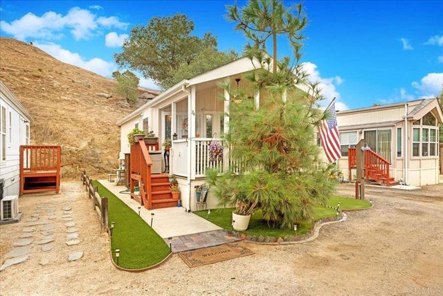 1631 Harbison Canyon Rd 24, El Cajon, CA 92019