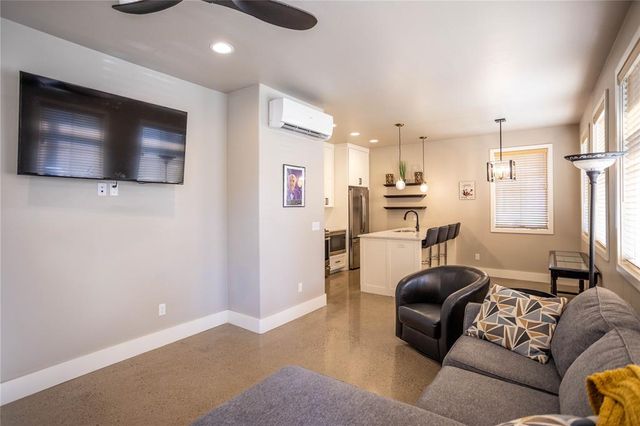 940 S Pedalers Lane Lane, Oklahoma City, OK 73108