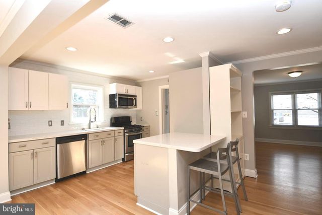 2847 FAIRMONT ST, Falls Church, VA 22042