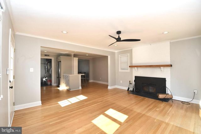 2847 FAIRMONT ST, Falls Church, VA 22042