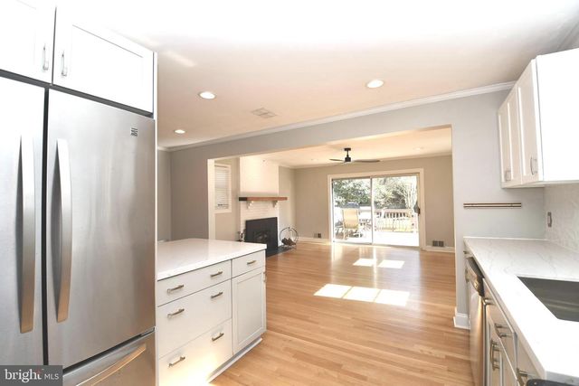 2847 FAIRMONT ST, Falls Church, VA 22042