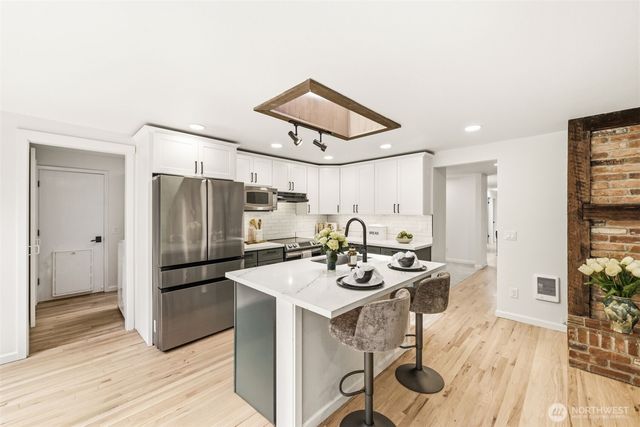 870 10th Lane, Fox Island, WA 98333