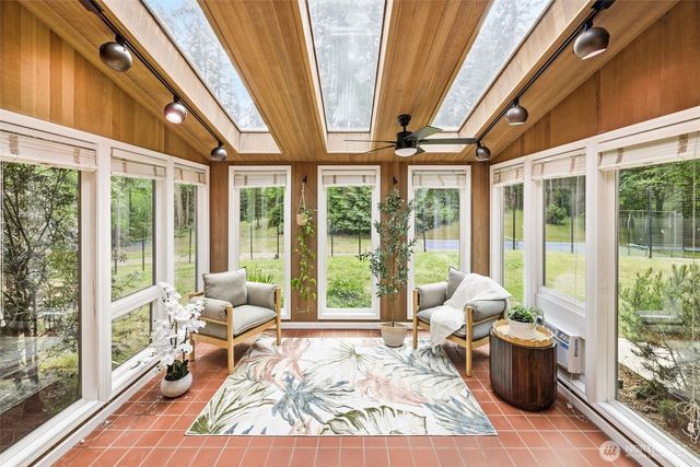 870 10th Lane, Fox Island, WA 98333