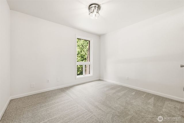 870 10th Lane, Fox Island, WA 98333