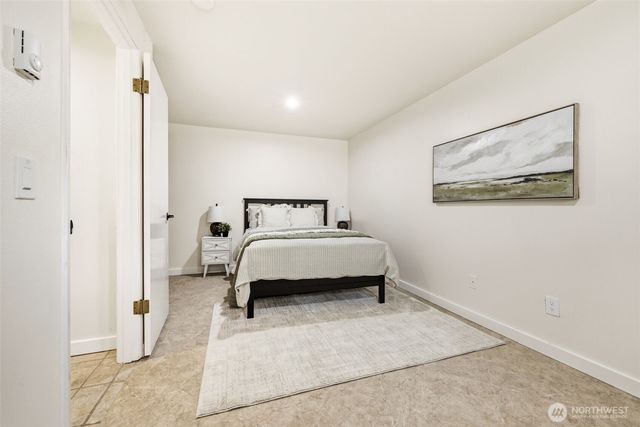 870 10th Lane, Fox Island, WA 98333
