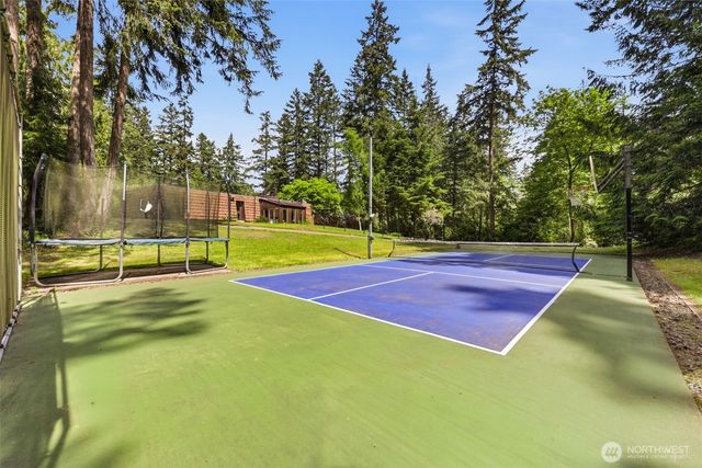 870 10th Lane, Fox Island, WA 98333