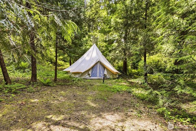 870 10th Lane, Fox Island, WA 98333