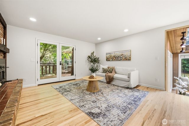 870 10th Lane, Fox Island, WA 98333