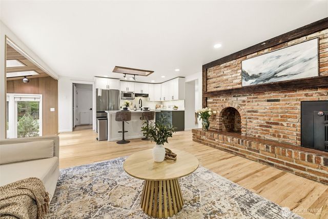 870 10th Lane, Fox Island, WA 98333