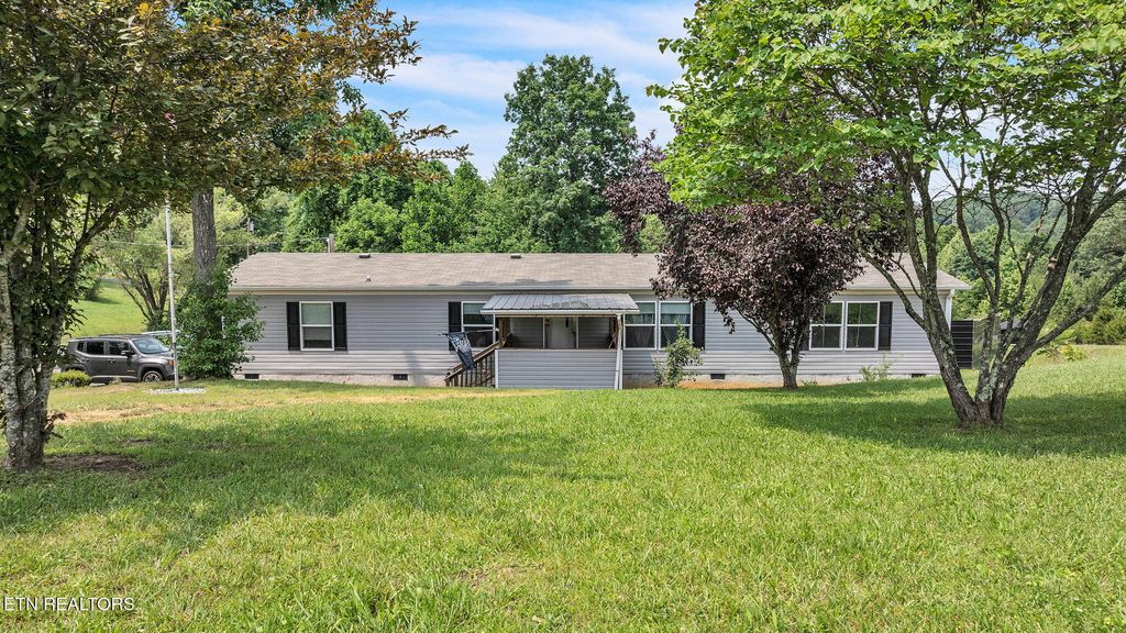 202 Moosetrail Lane, Powell, TN 37849