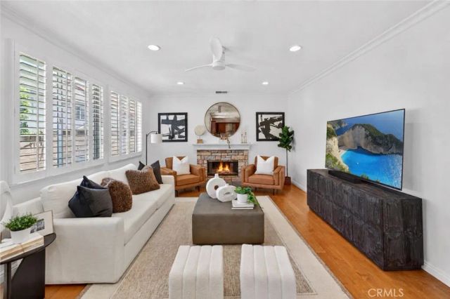 23 Delano, Irvine, CA 92602