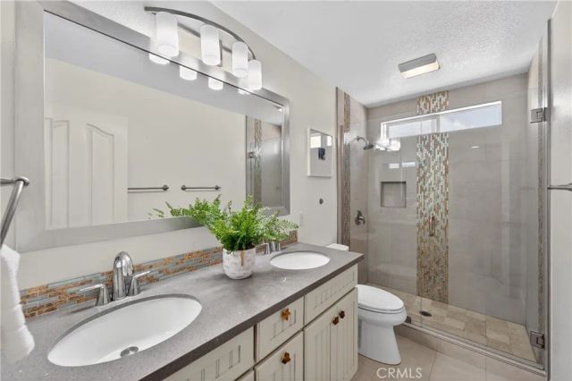 23 Delano, Irvine, CA 92602