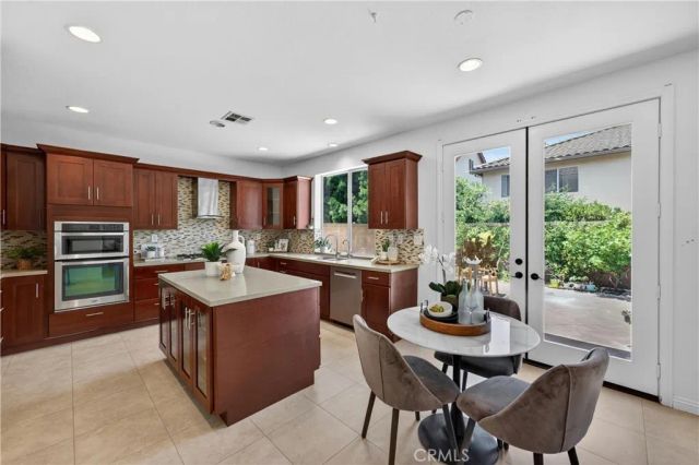 23 Delano, Irvine, CA 92602