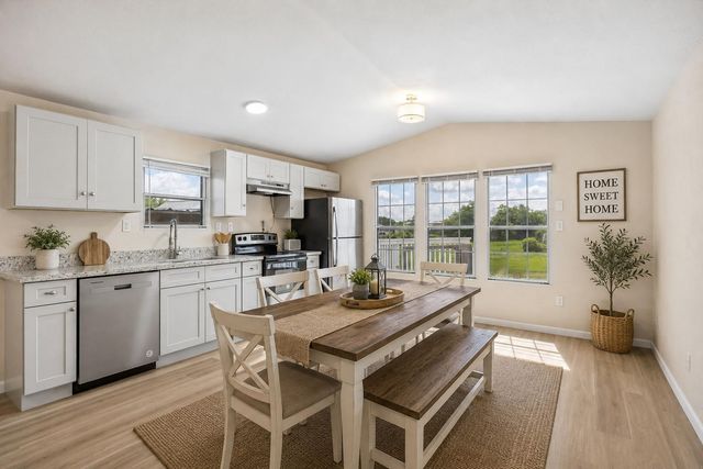 5806 S Highway 35, Alvin, TX 77511