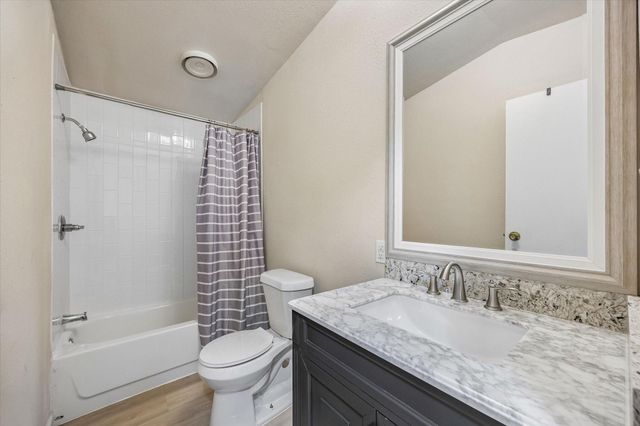 5806 S Highway 35, Alvin, TX 77511