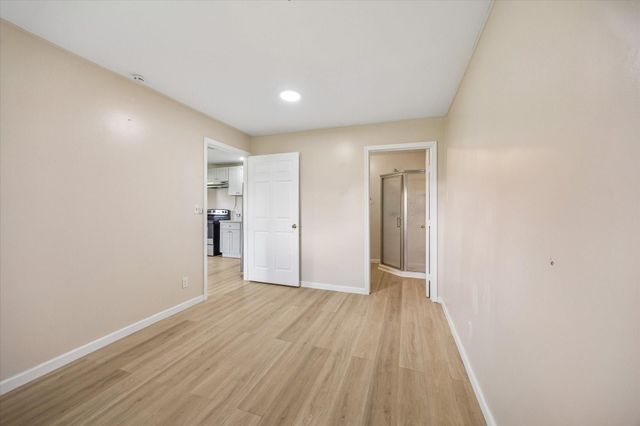 5806 S Highway 35, Alvin, TX 77511