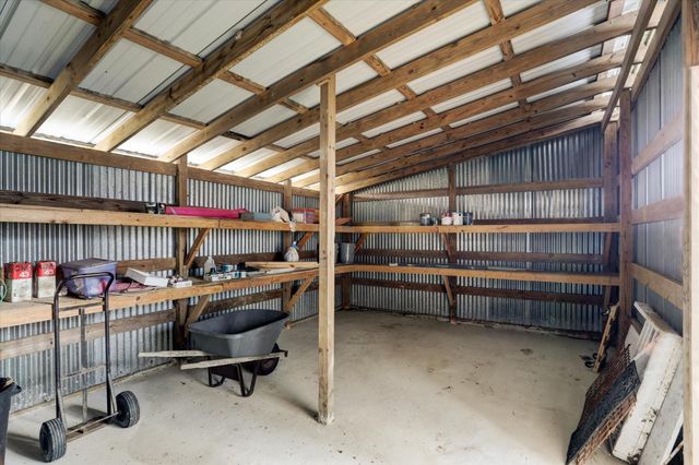 5806 S Highway 35, Alvin, TX 77511