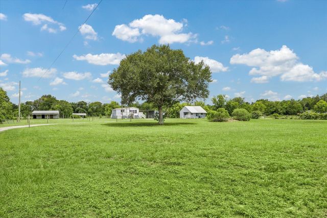 5806 S Highway 35, Alvin, TX 77511