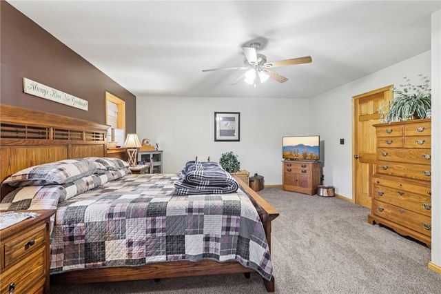 718 McDowell Rd, Hickory Twp, PA 16156