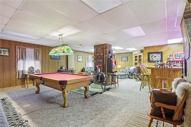 718 McDowell Rd, Hickory Twp, PA 16156