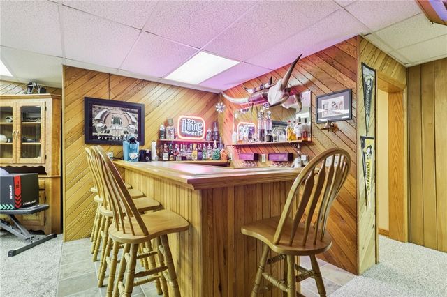 718 McDowell Rd, Hickory Twp, PA 16156