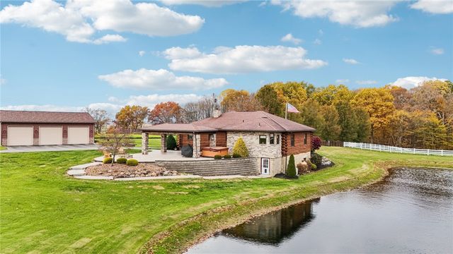 718 McDowell Rd, Hickory Twp, PA 16156