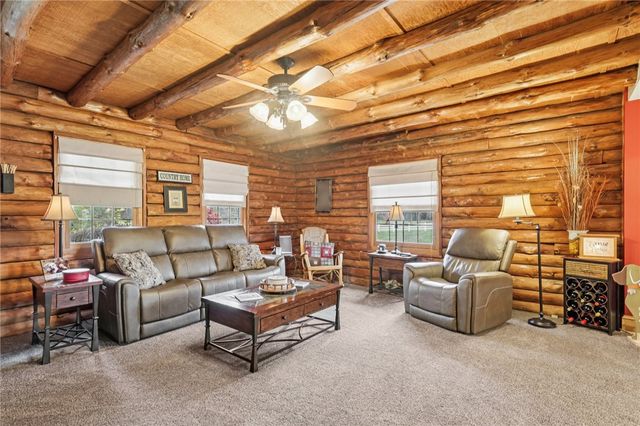 718 McDowell Rd, Hickory Twp, PA 16156