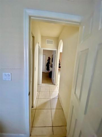 4318 SW 164th Ct, Miami, FL 33185