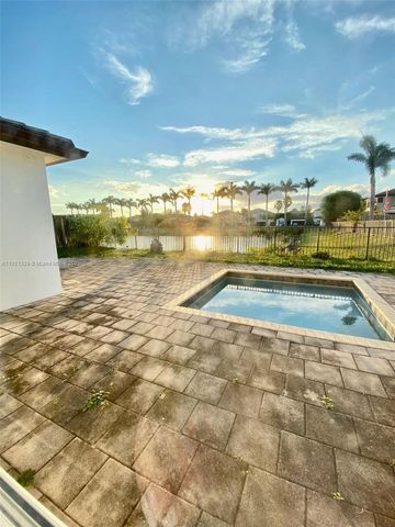 4318 SW 164th Ct, Miami, FL 33185