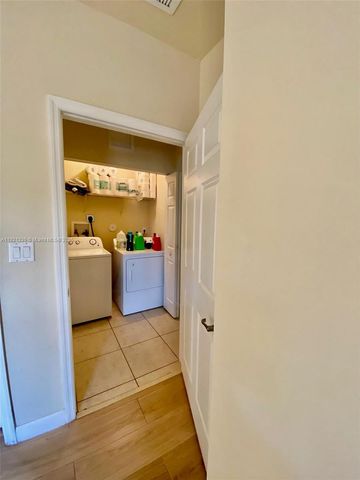 4318 SW 164th Ct, Miami, FL 33185