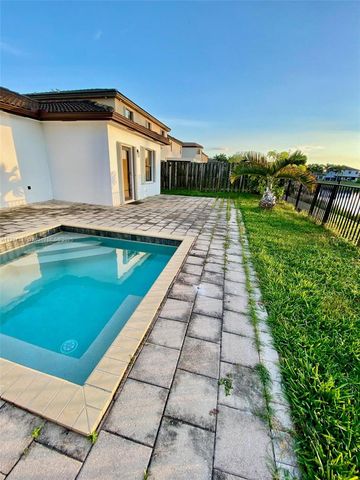 4318 SW 164th Ct, Miami, FL 33185