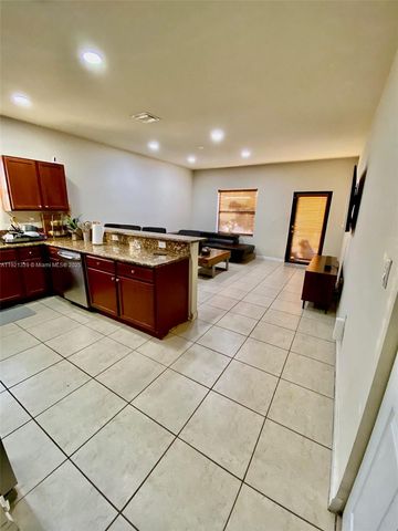 4318 SW 164th Ct, Miami, FL 33185