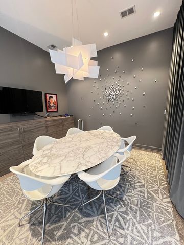 1419 W Belmont Avenue, Chicago, IL 60657