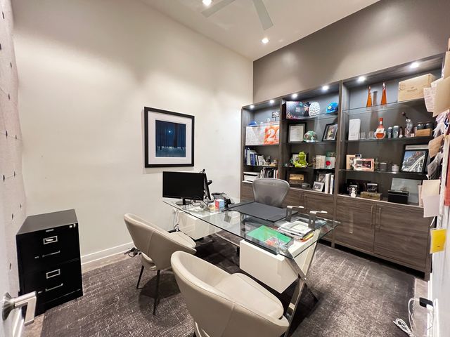 1419 W Belmont Avenue, Chicago, IL 60657