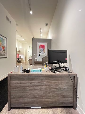 1419 W Belmont Avenue, Chicago, IL 60657