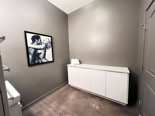 1419 W Belmont Avenue, Chicago, IL 60657