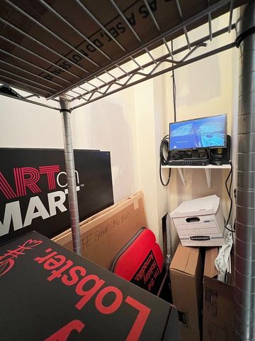 1419 W Belmont Avenue, Chicago, IL 60657