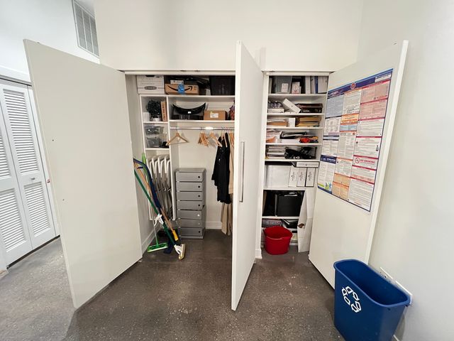 1419 W Belmont Avenue, Chicago, IL 60657