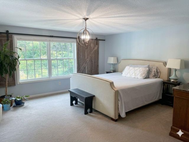 1212 Balsam Trail E, Eagan, MN 55123
