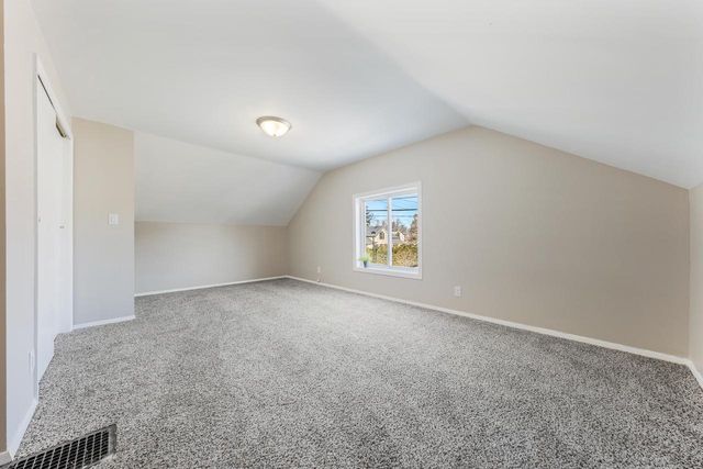 1357 CEAPE AVENUE, Oshkosh, WI 54901