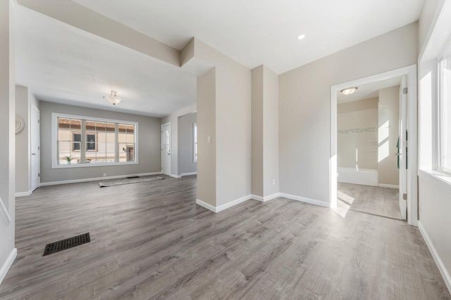 1357 CEAPE AVENUE, Oshkosh, WI 54901