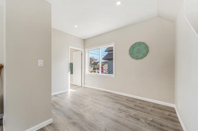 1357 CEAPE AVENUE, Oshkosh, WI 54901