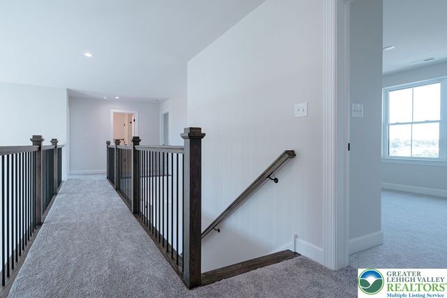 5043 Chapmans Road, South Whitehall Twp, PA 18104