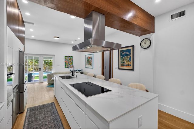 1109 Almeria Avenue, Coral Gables, FL 33134