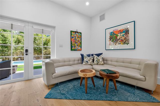 1109 Almeria Avenue, Coral Gables, FL 33134