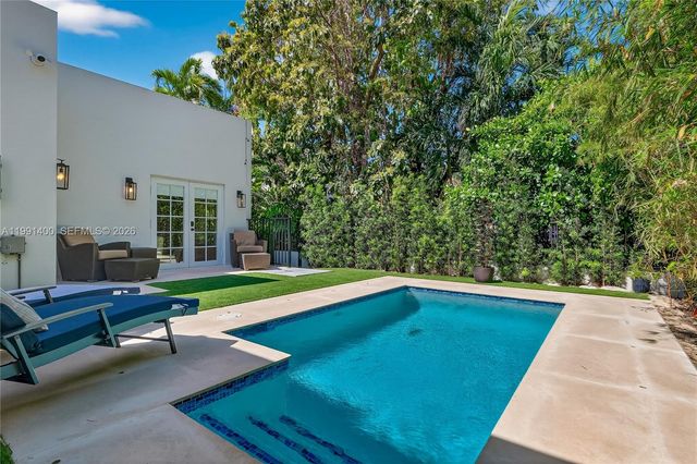 1109 Almeria Avenue, Coral Gables, FL 33134