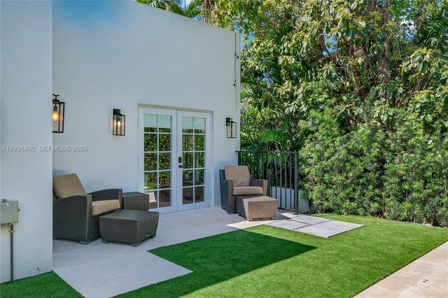 1109 Almeria Avenue, Coral Gables, FL 33134